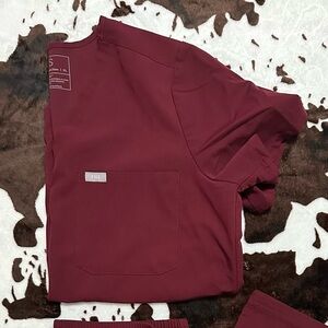 Figs Catarina One-Pocket Scrub Top XL Burgundy